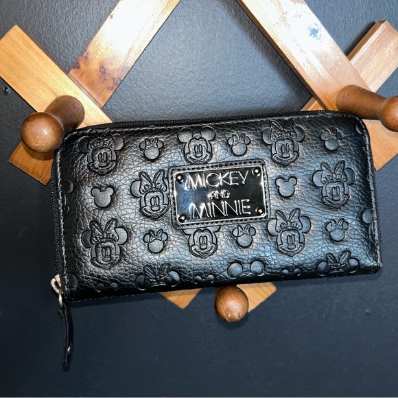Disney Parks Loungefly Mickey and Minnie Mouse Wallet - Picture 4 of 16